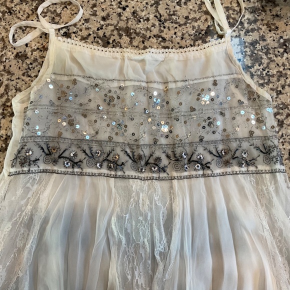 Wet Seal Lace, Sequin and Beaded Cami/Halter. White. Size S - Picture 9 of 12